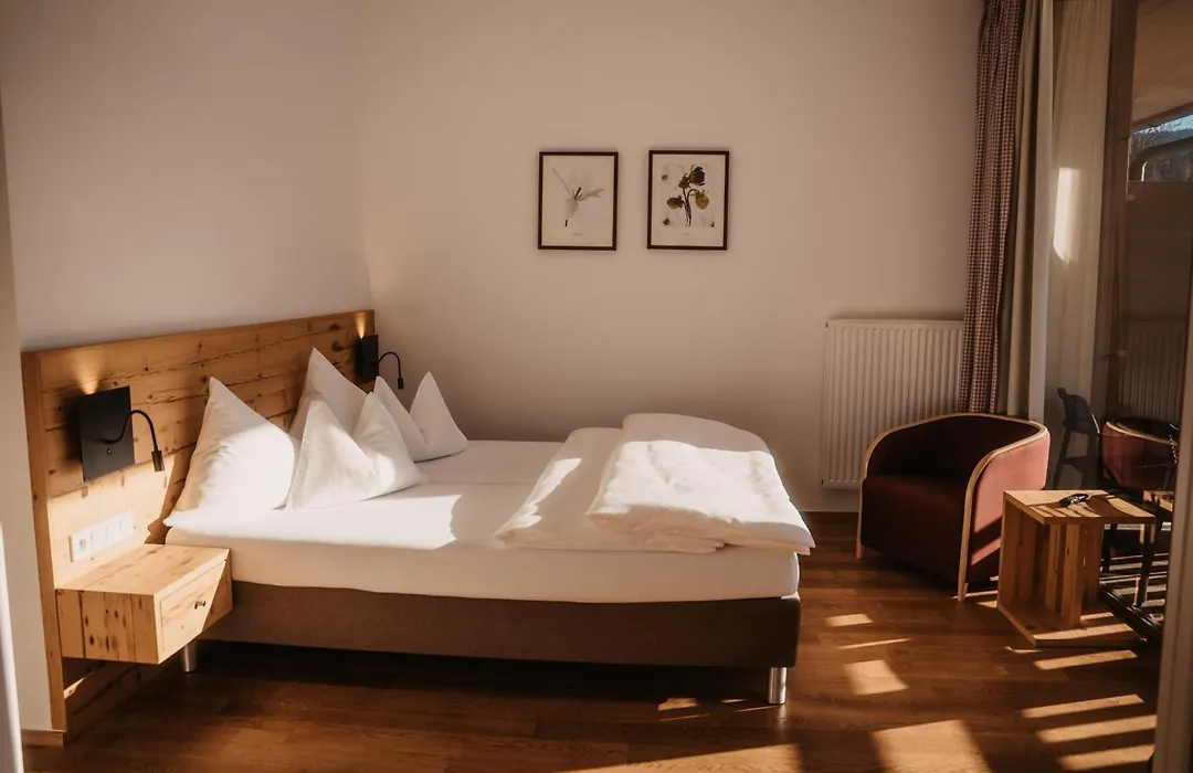 Hotel Neubergerhof-1